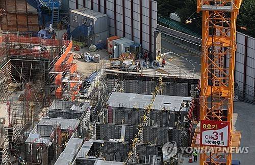 서울의 한 아파트 공사 현장 [연합뉴스 자료사진. 재판매 및 DB 금지]