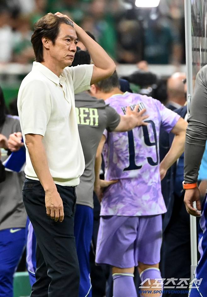 19일(한국시각) 멕시코 과달라하라 사포판의 에스타디오 과달라하라에서 열린 2026 북중미월드컵 대한민국과 멕시코의 경기. 대한민국이 0대1로 패했다. 아쉬운 표정의 홍명보 감독의 모습. 사포판(멕시코)=허상욱 기자wook@sportschosun.com/2026.06.19/