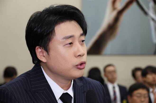 유튜브채널 ‘장사의 신’을 운영하고 있는 은현장 씨[뉴시스]