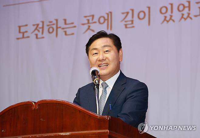 이임사하는 김관영 전북지사 (전주=연합뉴스) 김관영 전북특별자치도지사가 29일 전북도청 공연장에서 열린 이임식에서 이임사를 하고 있다. 2026.6.29 [전북특별자치도 제공. 재판매 및 DB 금지] doo@yna.co.kr