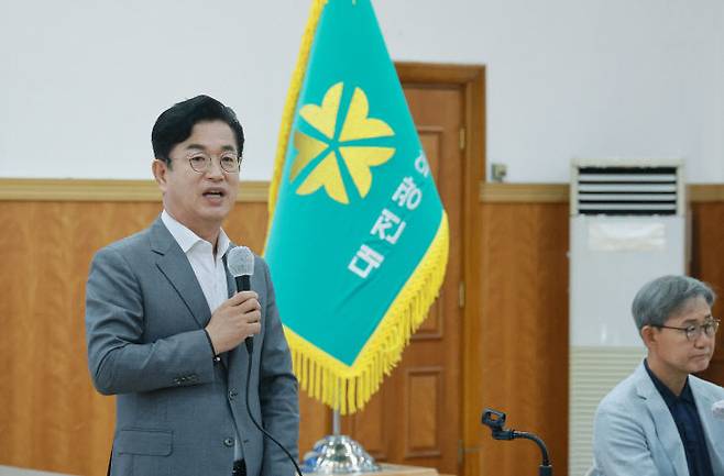 허태정 대전시장 당선인이 6월 30일 옛 충남도청사에서 열린 민선 9기 대전시장직 인수위원회 마지막 활동보고회에서 모두 발언을 하고 있다. 사진제공은 민선 9기 대전시장직 인수위원회