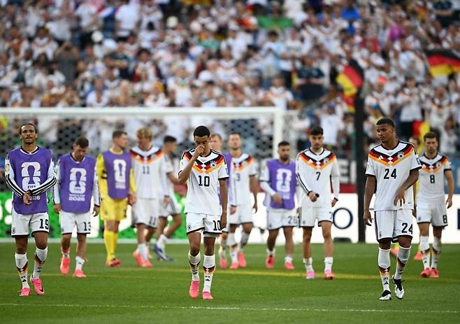 TOPSHOT-FBL-WC-2026-MATCH74-GER-PAR