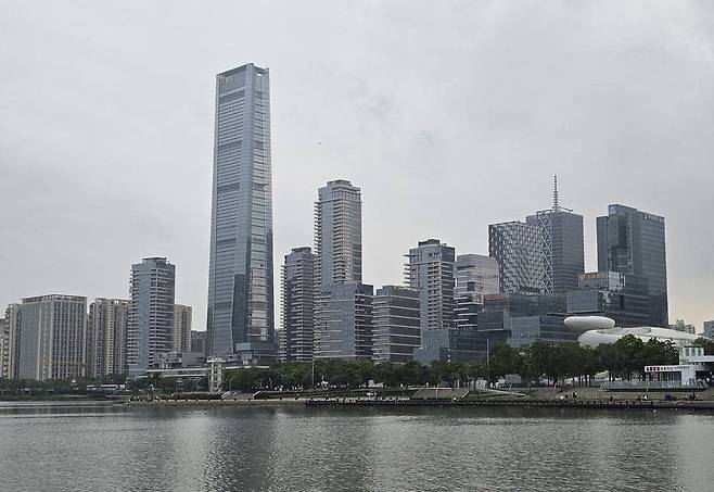 선전에는 중국 경제를 이끄는 대형 기업들의 비즈니스 거점이 모여있다 / 출처=IT동아