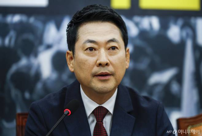 [서울=뉴시스] 정병혁 기자 = 장동혁 국민의힘 대표가 29일 서울 여의도 국회에서 열린 최고위원회의에서 발언하고 있다. 2026.06.29. jhope@newsis.com /사진=정병혁