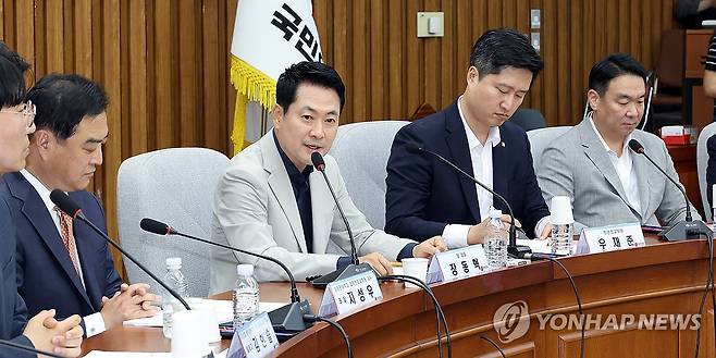 청년ㆍ대학생 시국 대토론회, 발언하는 장동혁 대표 (서울=연합뉴스) 배재만 기자 = 국민의힘 장동혁 대표가 30일 국회에서 열린 부정ㆍ무능 선관위 해체 수준의 쇄신 및 재선거 촉구를 위한 6ㆍ3 참정권 박탈 사태 청년ㆍ대학생 시국 대토론회에서 발언하고 있다. 2026.6.30 scoop@yna.co.kr