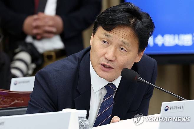 발언하는 김영진 의원 (광주=연합뉴스) 천정인 기자 = 24일 오전 광주 북구 정부광주지방합동청사에서 광주국세청 등 6개 기관에 대한 국회 기획재정위원회의 국정감사에서 더불어민주당 김영진 의원이 질의하고 있다. 2024.10.24 iny@yna.co.kr