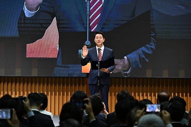 [서울=뉴시스] 1일 서울시청 8층 다목적홀에서 취임선서를 하는 오세훈 서울시장. (사진=서울시 제공) 2026.07.01. photo@newsis.com  *재판매 및 DB 금지