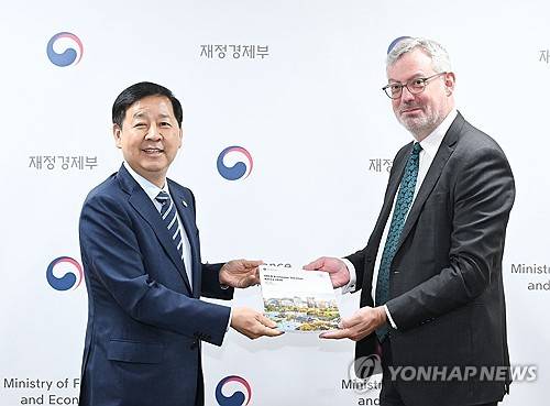 구윤철 부총리, OECD 방한단 면담[출처 : 연합뉴스 자료사진]