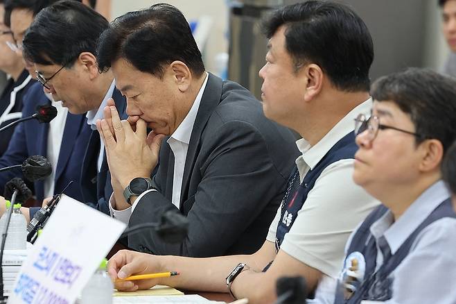2일 정부세종청사 최저임금위원회에서 제11차 전원회의가 열리고 있다. 연합뉴스