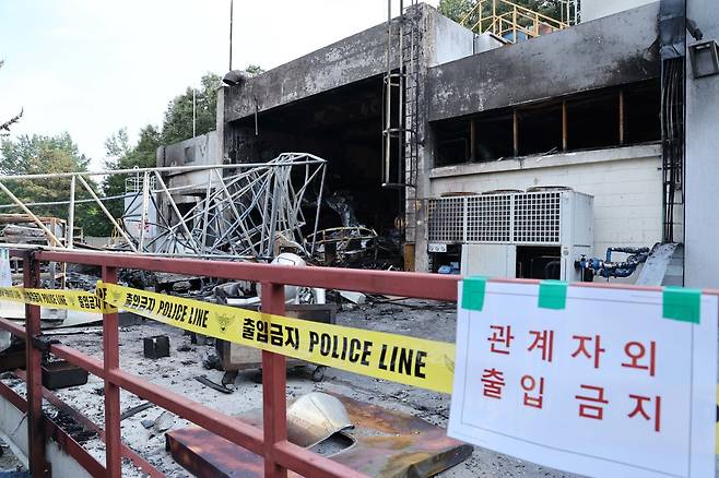 1일 폭발 사고가 발생한 대전 유성구 한화에어로스페이스 대전사업장이 통제되고 있다.(공동취재) 2026.06.01. 뉴시스