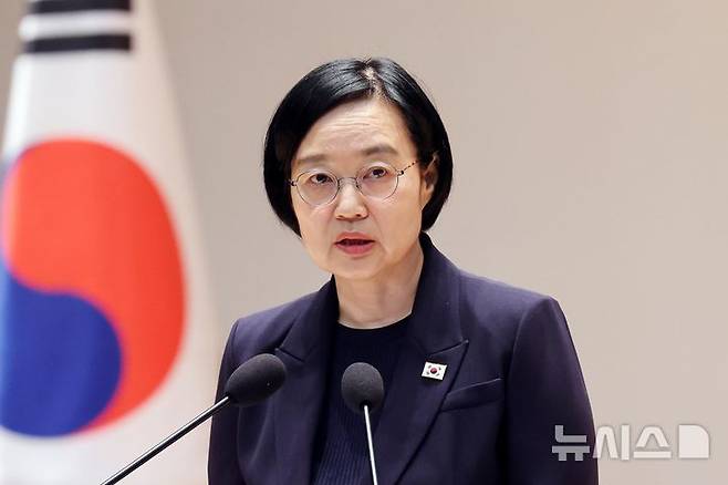 [세종=뉴시스] 배훈식 기자 = 한성숙 국무총리가 2일 오전 세종시 정부세종청사에서 열린 취임식에서 취임사를 하고 있다. 2026.07.02. dahora83@newsis.com