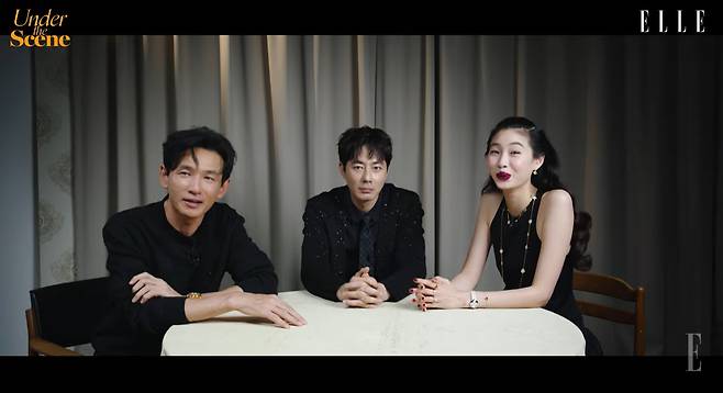 왼쪽부터 황정민, 조인성, 정호연