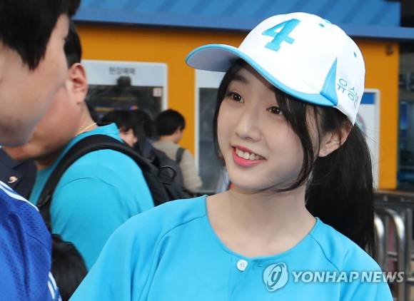 2017년 당시 유승민 대선후보를 지원하는 유담 [사진=연합뉴스]