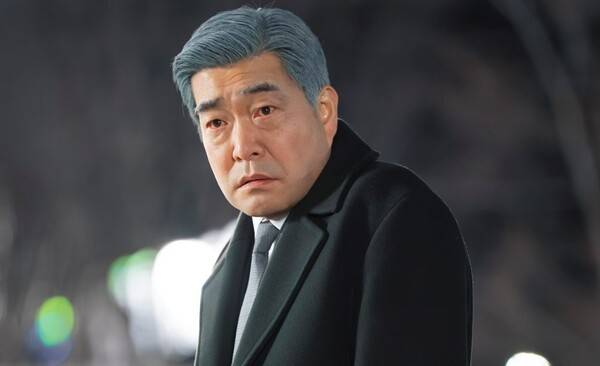 '신입사원 강회장' 손현주 / 사진=SLL,&nbsp;코퍼스코리아