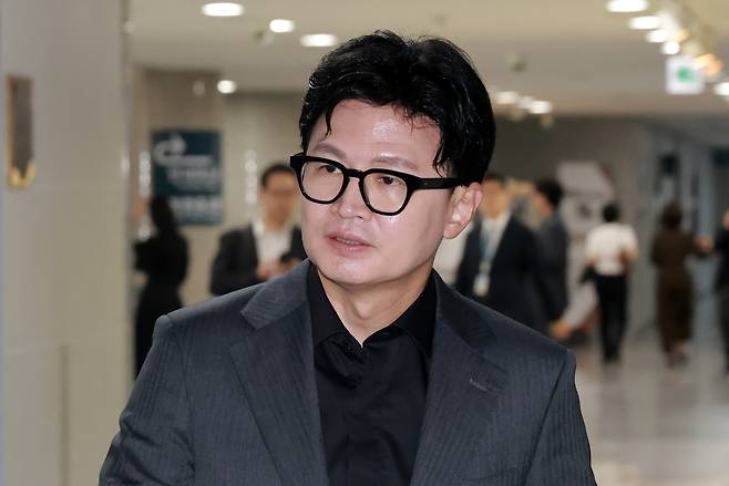 무소속 한동훈 의원이 1일 국회 의원회관에서 열린 국방·안보 현안 비공개 간담회에 참석하고 있다.연합뉴스