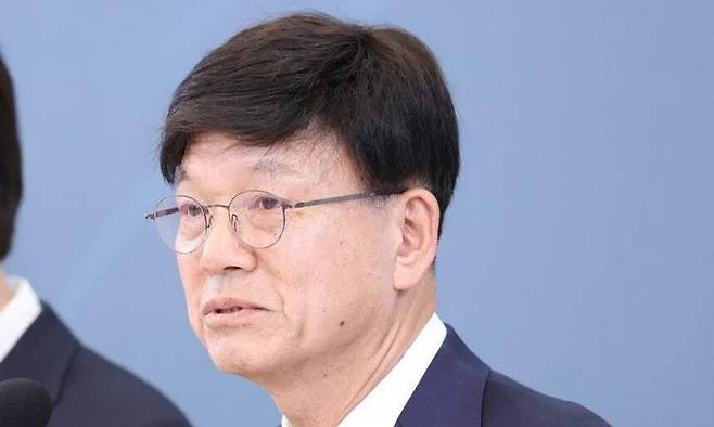 이병태 규제합리화위원회 부위원장이 4월15일 청와대에서 이재명 대통령 주재로 열린 규제합리화위원회 제1차 전체회의에서 말하고 있다. 연합뉴스