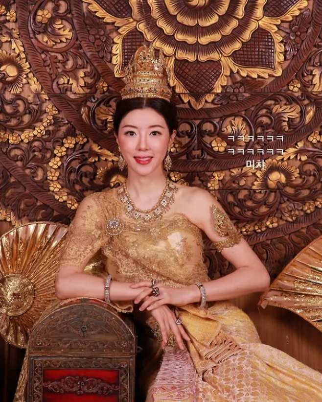 Actress Park Han-byul showcased a regal look while perfectly pulling off a dazzling traditional outfit during her trip to Chiang Mai, Thailand. Park Han-byul shared memories of her trip by posting photos on her personal social media channel, in which she is seen wearing a traditional outfit featuring striking gold embroidery.In the photos, Park Han-byul exuded elegance with a graceful hairstyle while wearing an outfit adorned with a crown and jewelry. She showcased her distinct facial features and timeless youthful beauty, blending seamlessly into the local atmosphere.Along with the photos, Park Han-byul added a cheerful comment, saying she wanted to cherish this special experience, as she didnt know when she might have the chance to do it again. Currently, Park Han-byul runs a café on Jeju Island and communicates with fans through her YouTube channel, Park Han-byul Hana.