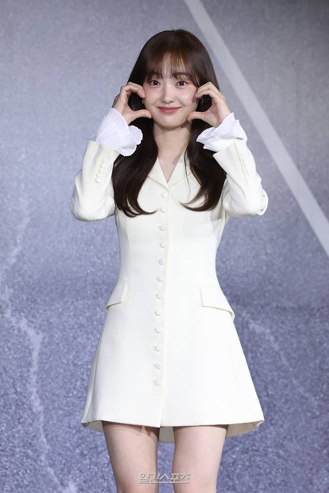 배우 김혜준이 22일 오전 서울 강남구 웨스틴 서울 파르나스에서 열린 넷플릭스 오리지널 '캐셔로' 제작발표회에 참석해 포토타임을 갖고 있다. 서병수 기자 qudtn@edaily.co.kr /2025.12.22/