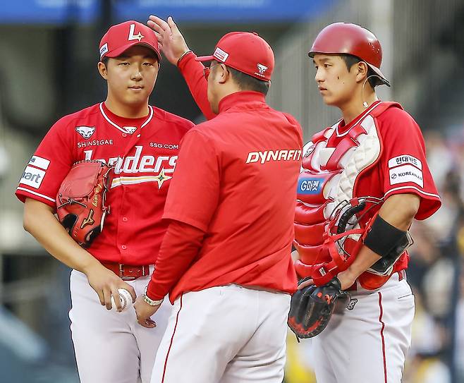 7일 잠실 두산전에서 팀의 연패 탈출을 이끈 김민준. SSG 제공