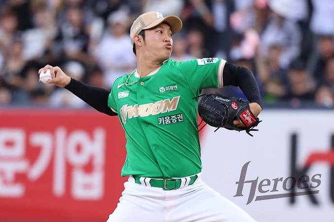 키움 안우진이 7일 수원케이티위즈파크에서 열린 2026 KBO리그 KT전에 선발 등판해 역투하고 있다. 사진 | 키움 히어로즈