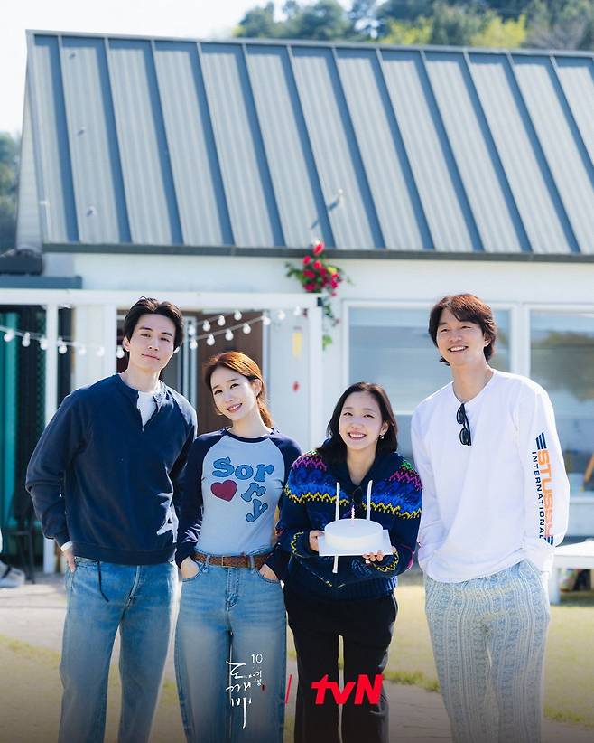 〈함께여서 찬란하神-도깨비 10주년 여행〉이미지 | 인스타그램 @tving.official