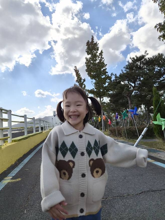 오유나양이 밝게 웃고 있는 모습. 한국장기조직기증원 제공