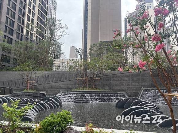 디에이치 방배 단지 내부 모습. [사진=김민지 기자]