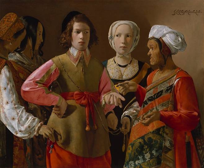 점쟁이(1630년경). 늙은 집시 여인이 청년의 손금을 봐 주는 사이, 나머지 여인들이 그를 감쪽같이 턴다. 왼쪽 여인은 주머니에서 지갑을 빼내고, 창백한 얼굴의 소녀는 목걸이 메달을 줄에서 슬쩍 끊어 낸다. 정작 청년은 점괘에 정신이 팔려 아무것도 눈치채지 못한다. 1960년 미국으로 팔려 가자 프랑스에서 '국보 유출' 논란이 일었다. /뉴욕 메트로폴리탄 미술관