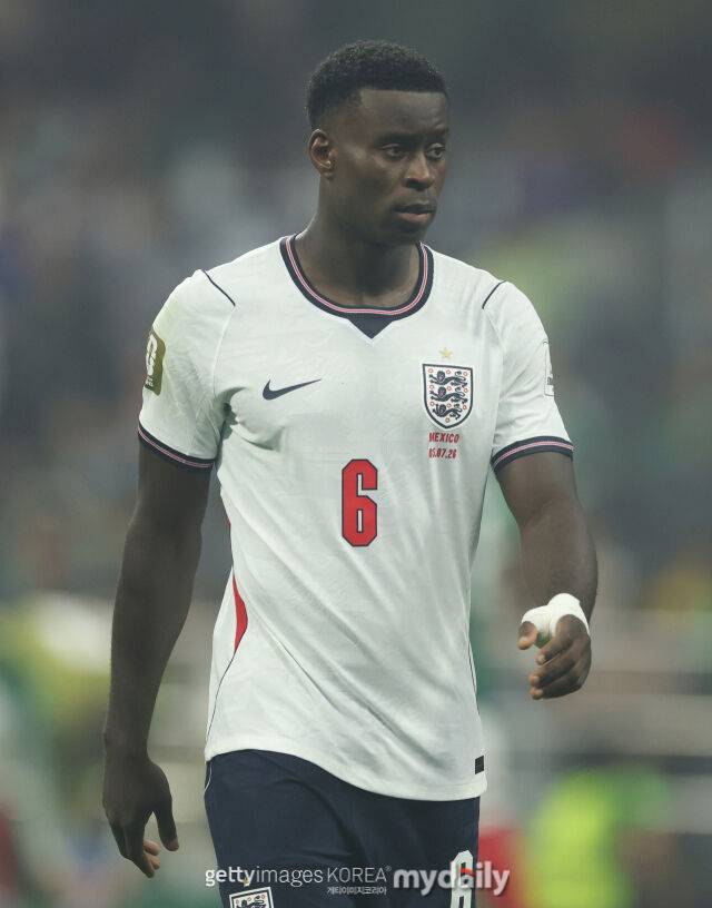10일 BBC 보도에 따르면 잉글랜드 축구대표팀의 센터백 마크 게히가 햄스트링 부상으로 인해 노르웨이와의 8강전에 출전하지 못할 가능성이 제기됐다./게티이미지코리아