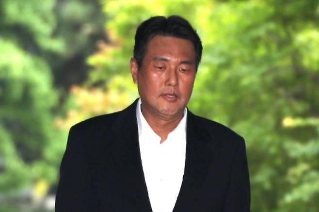 내란중요임무종사 및 직권남용권리행사방해 혐의를 받는 김태효 전 국가안보실 1차장이 10일 서초구 서울중앙지법에서 열린 구속 전 피의자 심문(영장심사)에 출석하고 있다. 연합뉴스