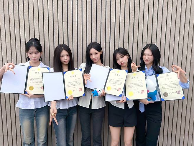 경남 거제시 홍보대사로 위촉된 5인조 걸그룹 리센느. 사진 제공=거제시