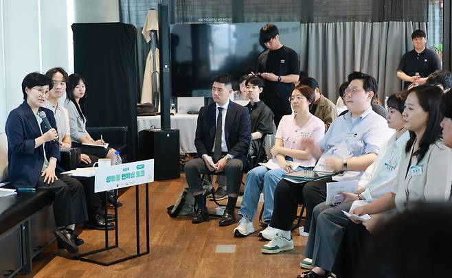 지난 10일 서울 성동구에서 열린 '제2차 성평등 언박싱 토크' [성평등가족부 제공. 재판매 및 DB 금지]