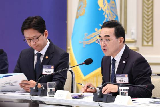 오늘(13일) 오후, '2026년 국가재정전략회의'에서 발언하는 박홍근 기획예산처 장관〈사진=연합뉴스〉