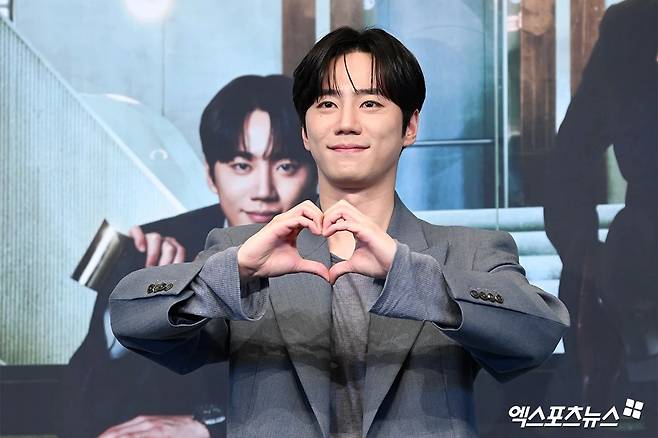 이준영.