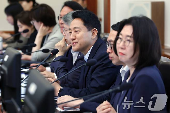 오세훈 서울시장이 14일 청와대에서 열린 국무회의에 참석해 있다. 2026.7.14 ⓒ 뉴스1 이재명 기자
