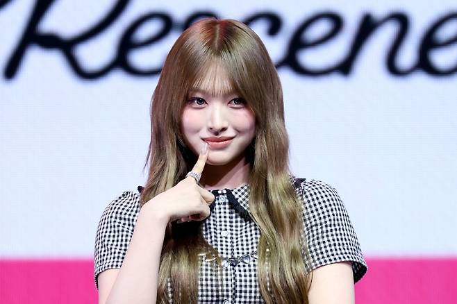 지난해 미니 3집 '립밤' 발매 기념 쇼케이스에 나온 걸그룹 리센느의 멤버 미나미. 변성현 한경닷컴 기자.