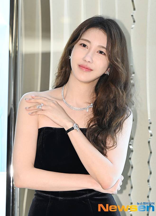 2025년 5월 한 브랜드 행사장에서의 이지아