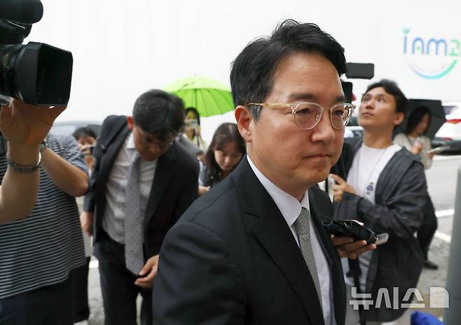 [서울=뉴시스] 전신 기자 = 심우정 전 검찰총장의 내란 가담 의혹을 들여다보는 2차 종합특별검사팀이 심 전 총장에 대한 신병 확보에 나섰다. 사진은 심 전 총장. 2026.07.14. photo1006@newsis.com
