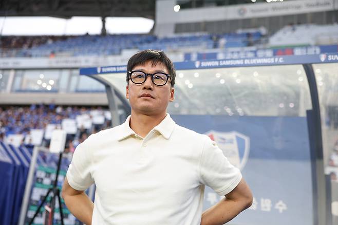 프로축구 K리그2 수원 삼성의 이정효 감독.