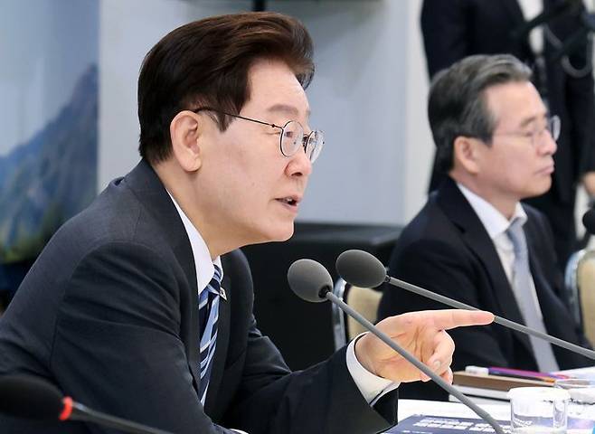 이재명 대통령이 15일 청와대 영빈관에서 열린 '삶으로 체감하는 대체불가 대한민국-국민과 함께하는 두 번째 업무보고'에서 발언하고 있다. ⓒ뉴시스