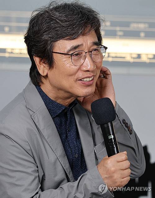 북토크 참석한 유시민 작가 [연합뉴스 자료제공]