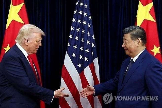 도널드 트럼프 미국 대통령(왼쪽)과 시진핑 중국 국가주석. 로이터 연합뉴스