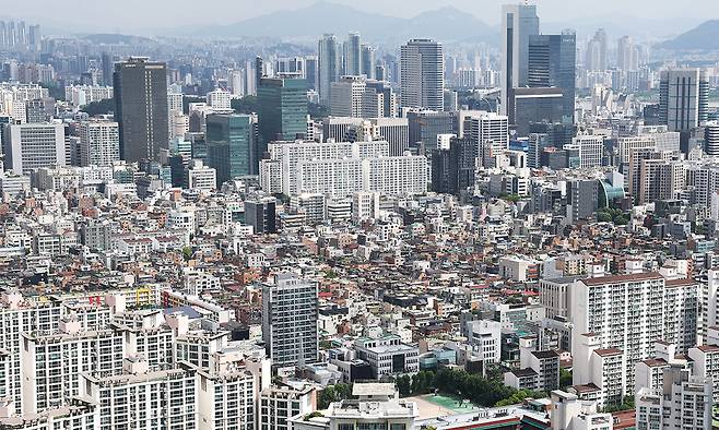 아파트와 다세대 주택 등이 혼재된 서울 강남 일대 전경. 연합뉴스