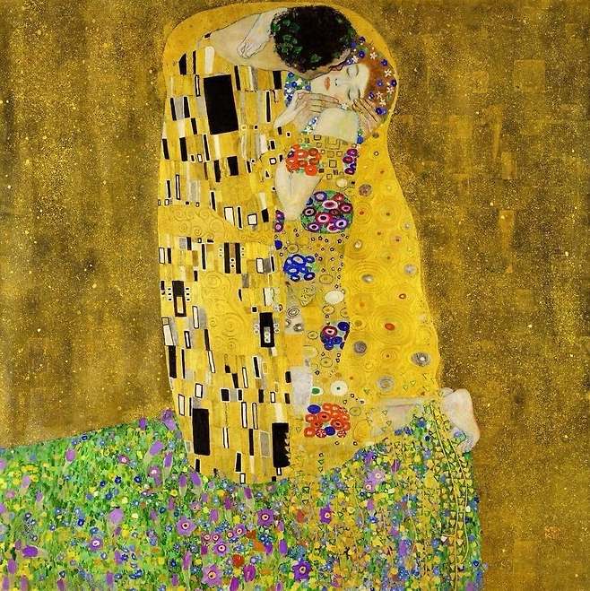 오스트리아 비엔나 벨베데레궁전에 있는 구스타프 클림트의 대표작 '키스(The Kiss, 1907)'. 클림트는 단순히 남녀의 사랑을 넘어 정자와 난자의 수정과 세포분열(오디배)이라는 인간 발생의 생물학적 시작을 황금빛으로 표현해냈다｜출처: Gustav Klimt