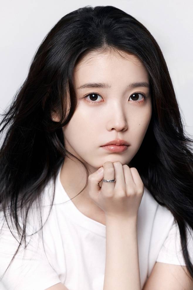 가수 겸 배우 아이유 ⓒ이담엔터테인먼트 제공