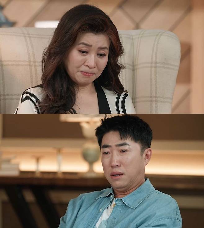 In MBCs Oh Eun-young Report - Again, Love After, the husband of the PUBG Couple, who had to hold a funeral without a wake due to financial hardship, is shown standing as the chief mourner again after 35 days to properly let his wife go. The husband, who had been raising two children alone after the death of his wife, finally faces his grief as he bids farewell to her on her last journey.