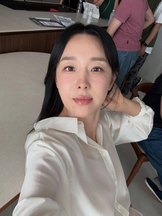 이지혜가 한층 물오른 미모와 함께 새집에서의 근황을 공개했다. / 이지혜 SNS