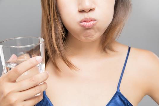 침 냄새를 줄이기 위해서는 평소 구강 위생 관리를 철저히 해야 한다. 사진은 본 기사 내용과 무관. [사진=Savina Dental]