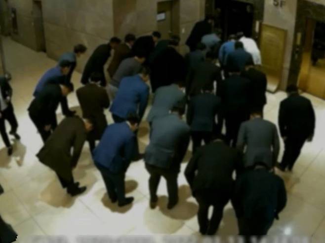서울경찰청 광역수사단 광역범죄수사대는 폭력행위 등 처벌에 관한 법률(폭처법)상 단체 등의 구성·활동 등 혐의로 '동대문파' 조직원 21명과 이들과 연합한 3개 폭력조직 조직원 19명 등 총 40명을 검거했다고 23일 밝혔다. *재판매 및 DB 금지