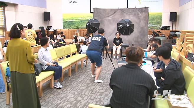 매년 여름 국내 도시를 정해 전도팀을 파송해 오고 있는 지구촌교회는 올해 삼척과 도계, 동해에 56개팀 3천 여 명을 파송해 삼척과 동해지역 40여곳의 교회로 흩어져 마을잔치, 여름성경학교, 이미용, 마사지 등 다양한 봉사활과 복음을 전하는데 힘썼다. 최진성 아나운서
